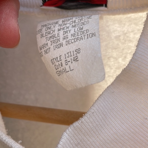 Vintage Christmas Sweater - Picture 6 of 8